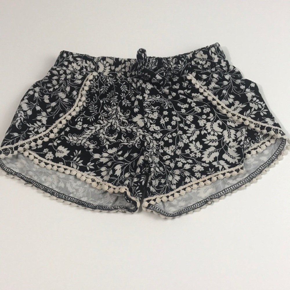 Girls size 7/8 super soft Shorts